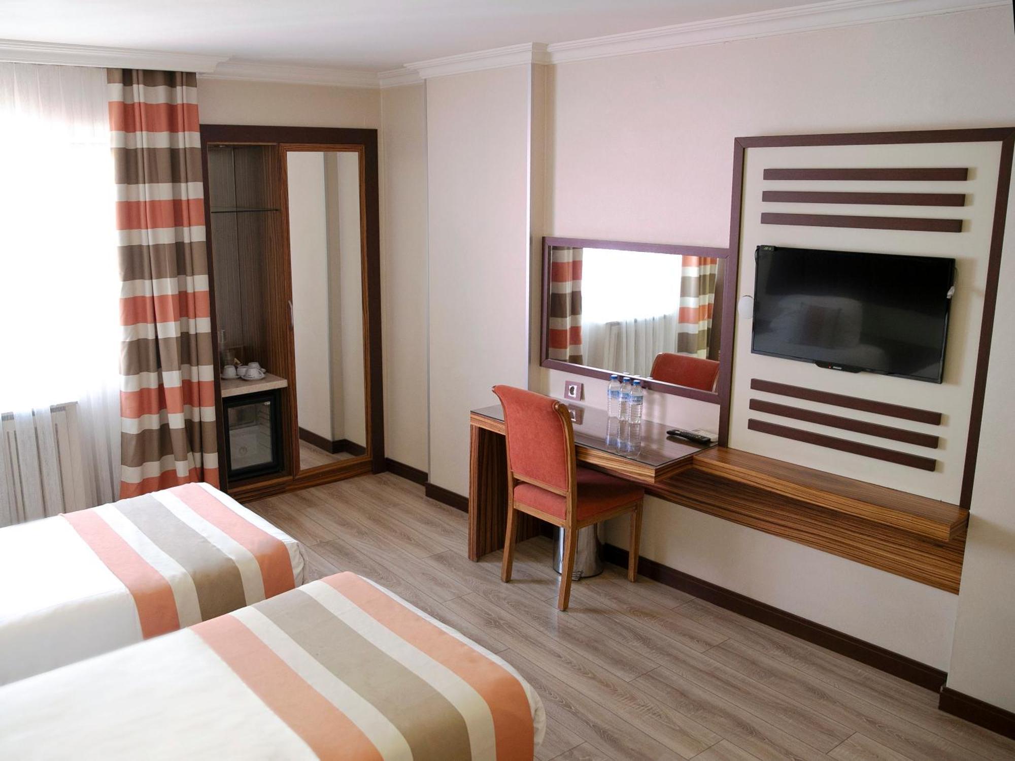 Fimka Hotel Istanbul Bagian luar foto