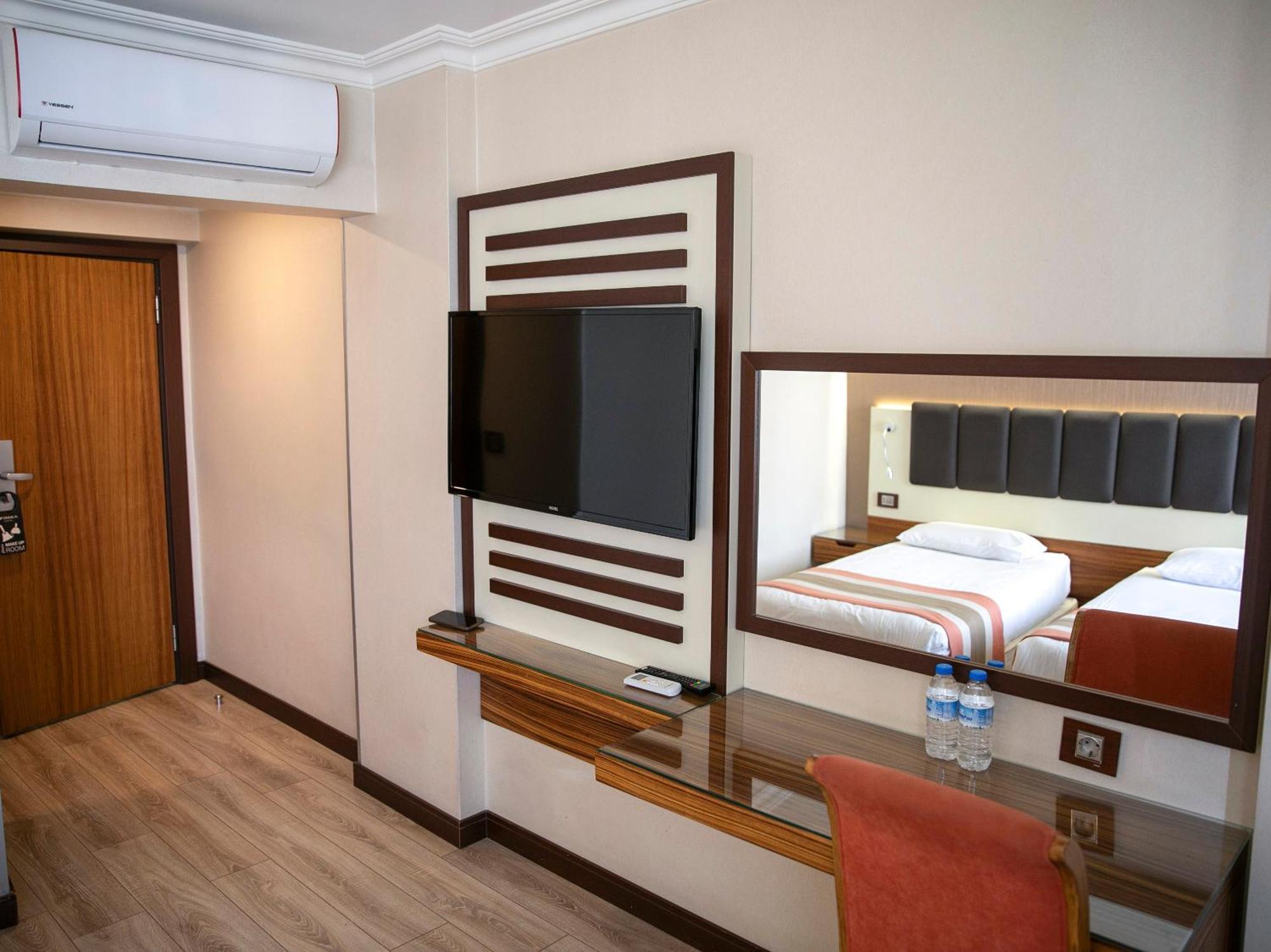 Fimka Hotel Istanbul Bagian luar foto