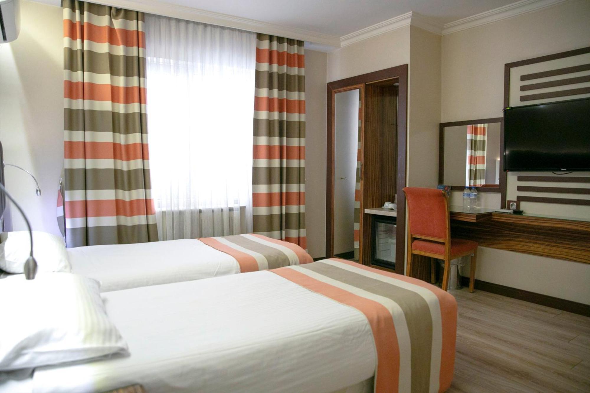 Fimka Hotel Istanbul Bagian luar foto