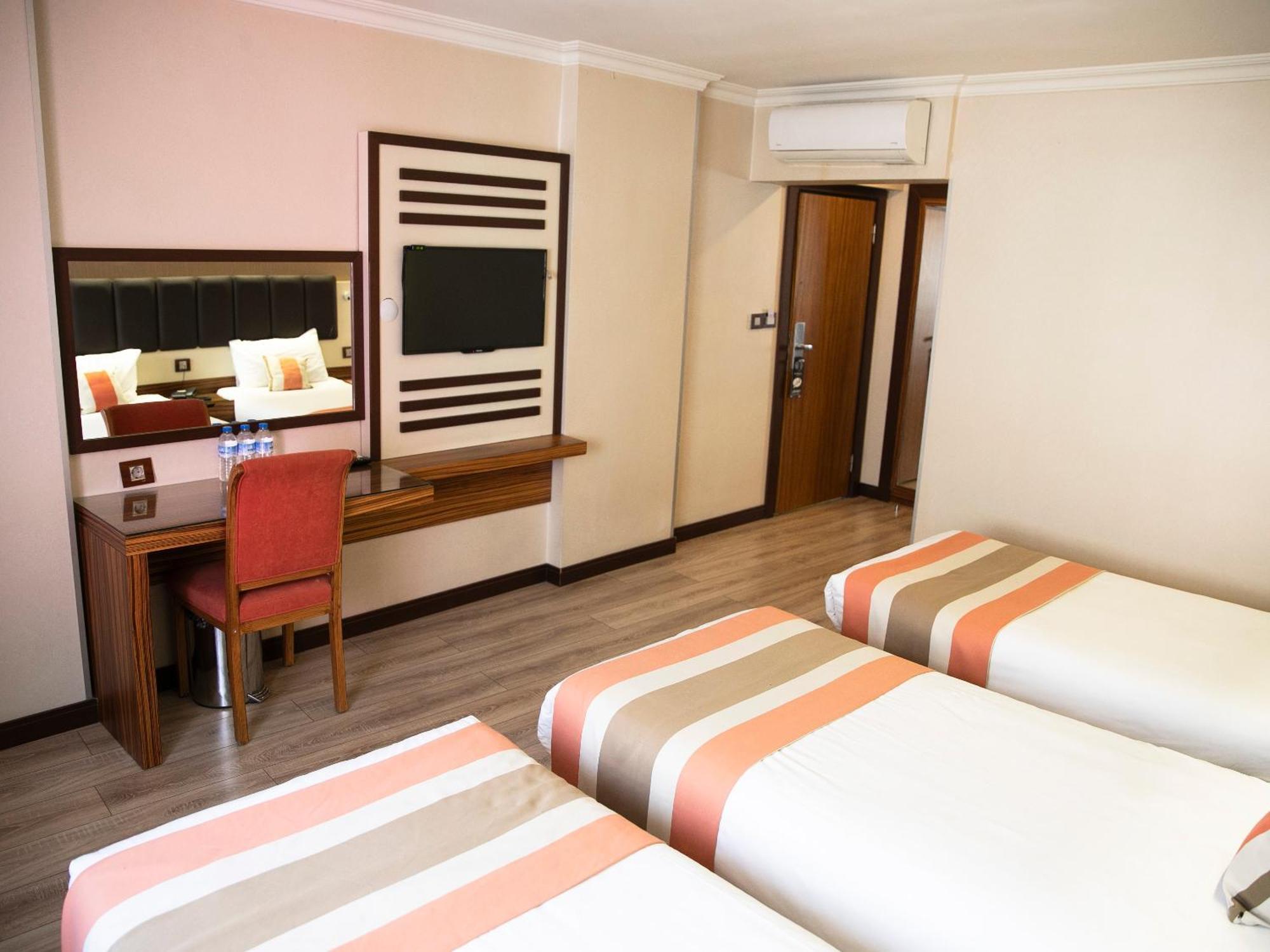 Fimka Hotel Istanbul Bagian luar foto