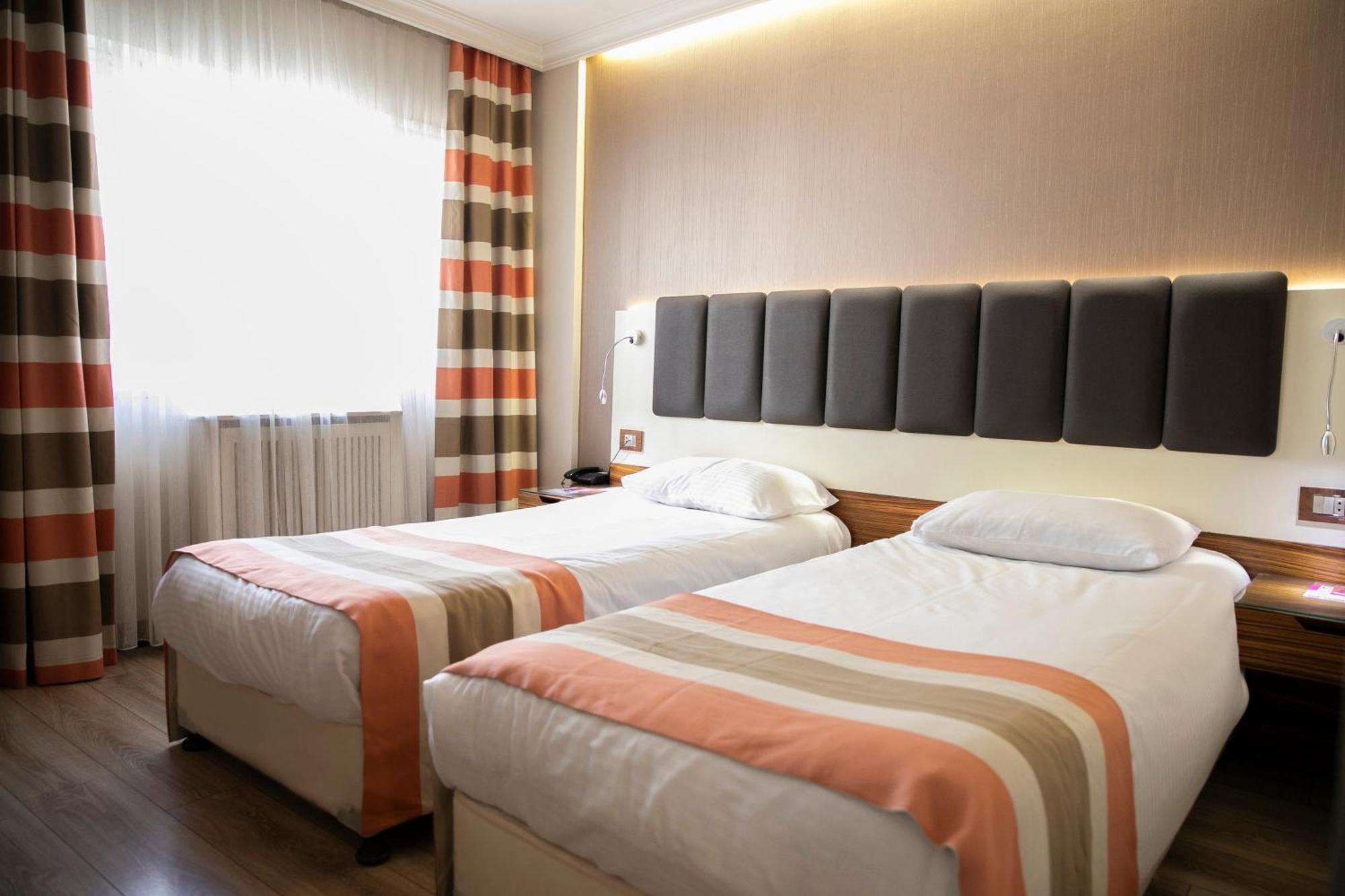 Fimka Hotel Istanbul Bagian luar foto
