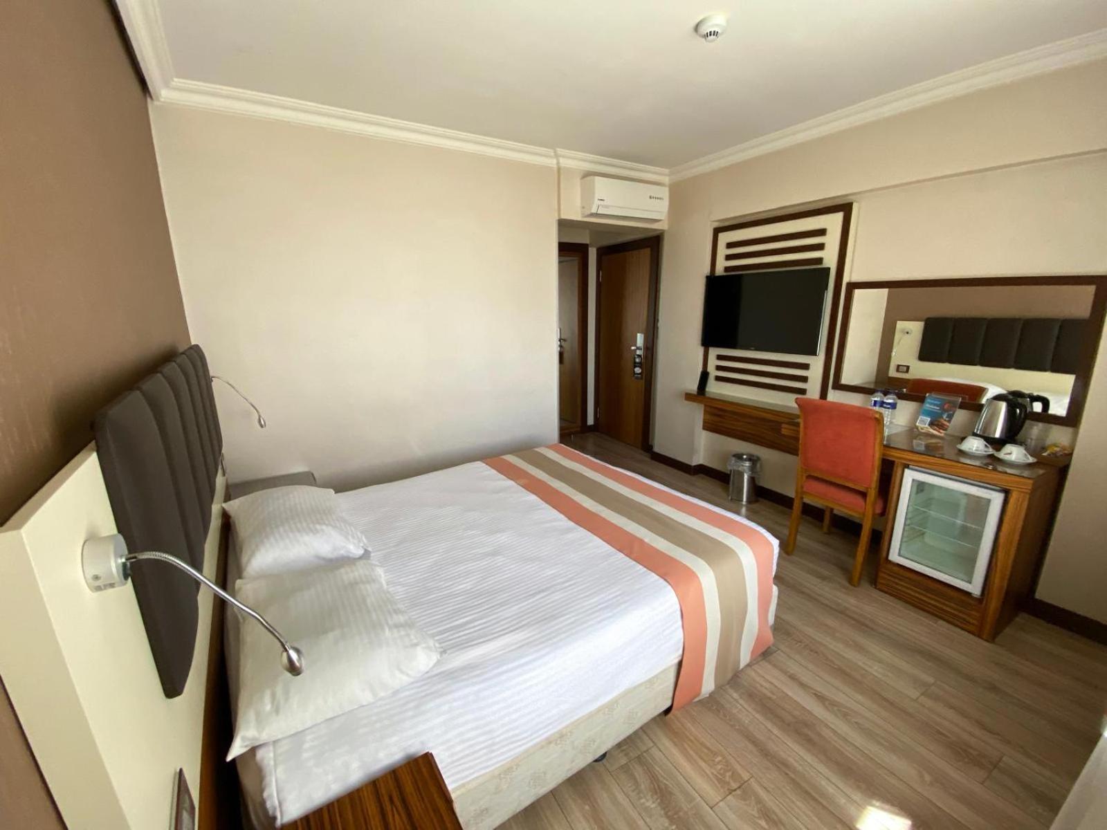Fimka Hotel Istanbul Bagian luar foto