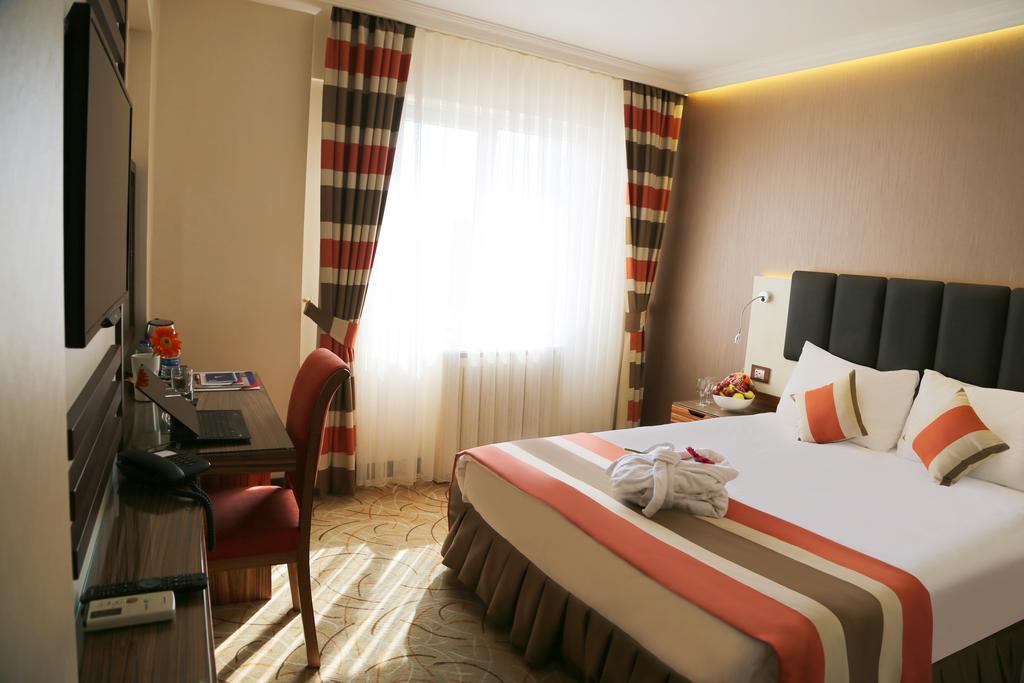 Fimka Hotel Istanbul Bagian luar foto